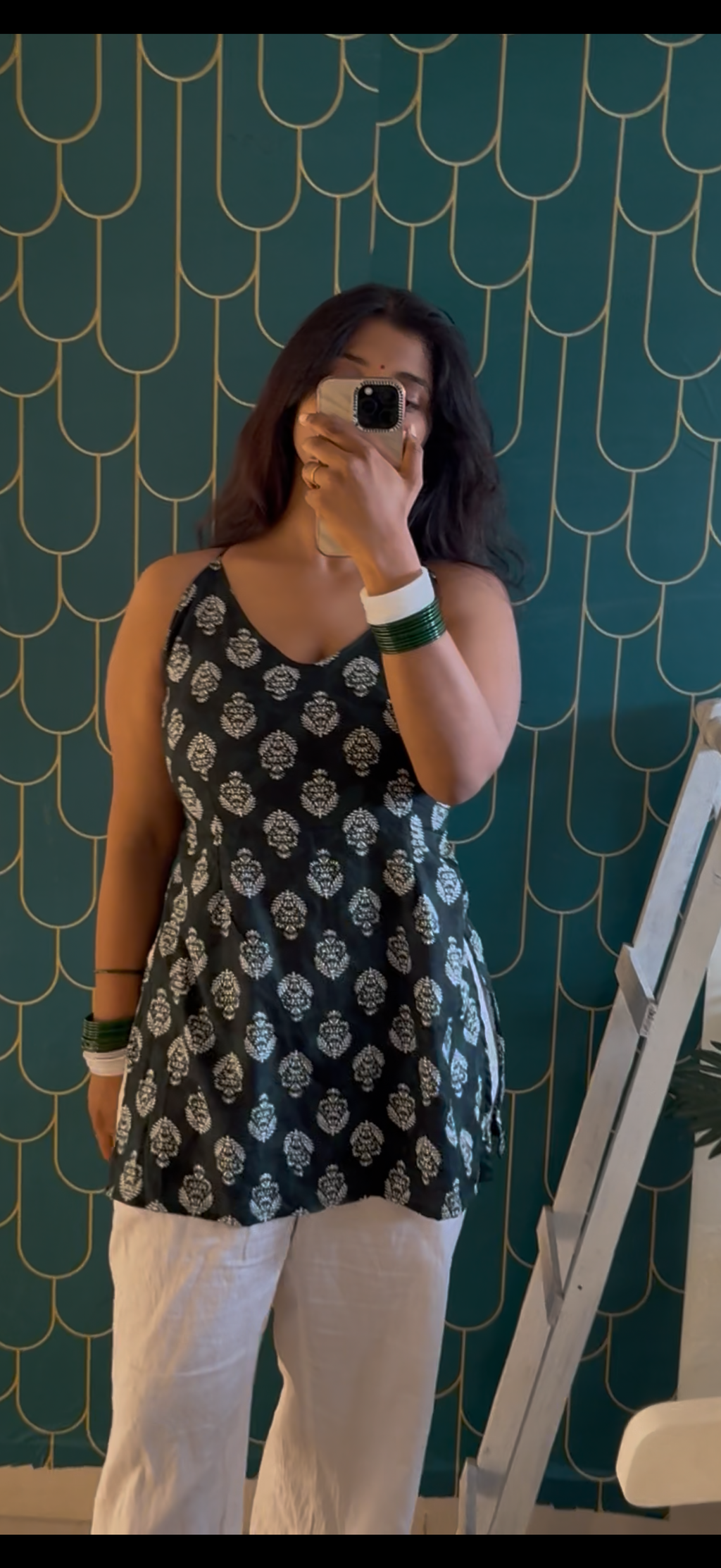 Hiya 01