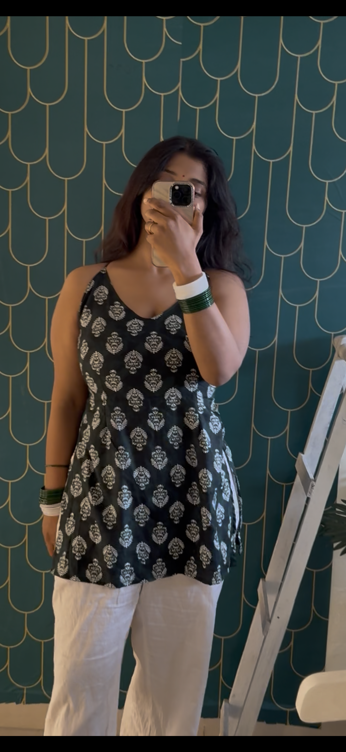 Hiya 01